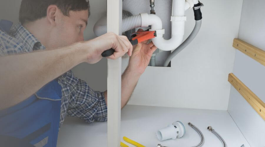 Professional expert plumbing services in Wellman, IA